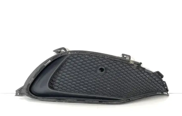 Mercedes-Benz A W176 Front bumper lower grill A1768852800
