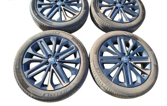Toyota Aygo X R18 alloy rim CMS12292