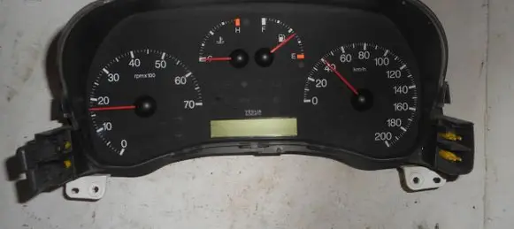 Fiat Punto (188) Speedometer (instrument cluster) 46833457