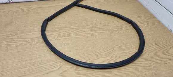 BMW 3 G20 G21 Engine compartment rubber 7419379