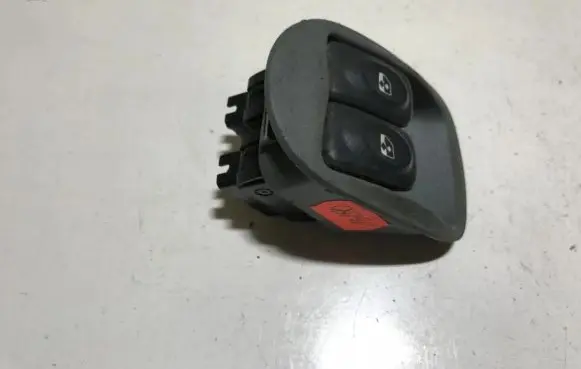 Renault Scenic I Electric window control switch 7700845910 25165