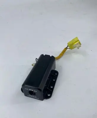 Mitsubishi L200 Passenger airbag on/off switch 8610A047