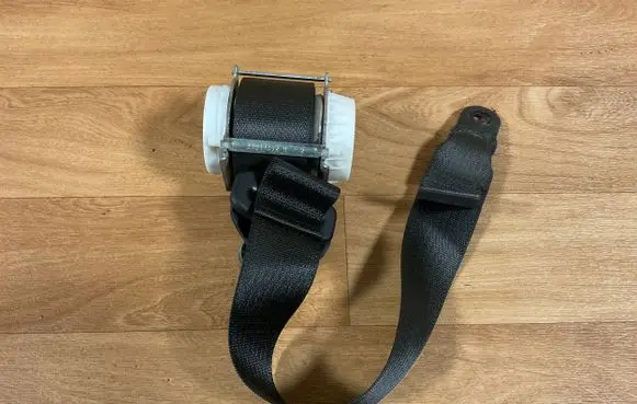 Opel Meriva B Rear seatbelt 13364132 1000046