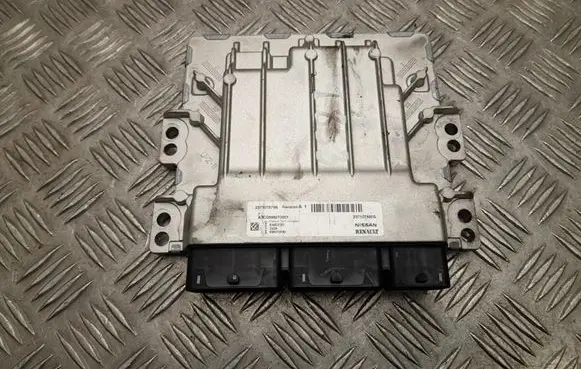 Renault Kangoo III Engine control unit/module 237107879S