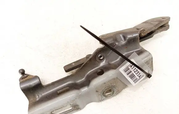 Mercedes-Benz C W203 Tailgate/trunk/boot hinge
