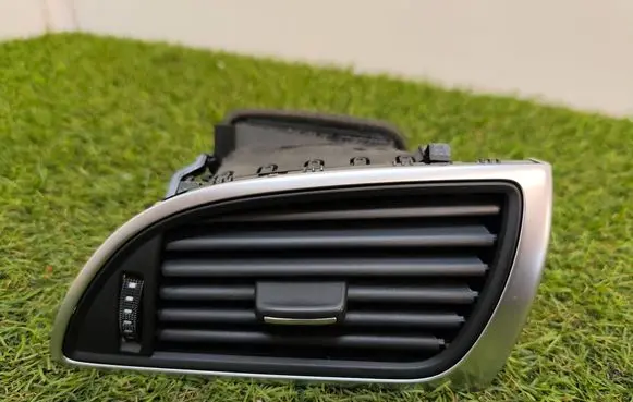 Audi A6 S6 C7 4G Dashboard side air vent grill/cover trim 4G1820902 9026200 141012
