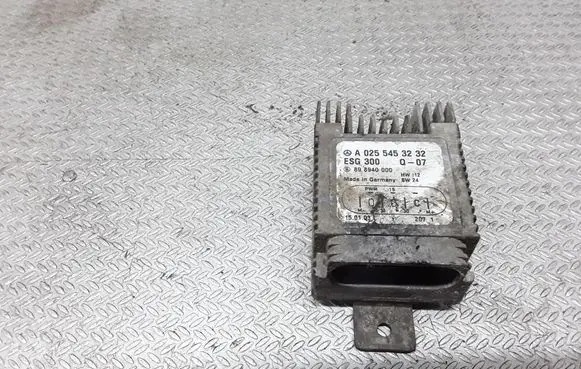Coolant fan relay