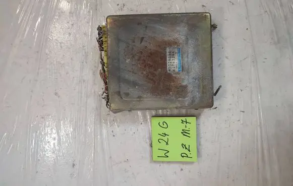 Mitsubishi Galant Engine control unit/module MD329098 E2T63286 6821