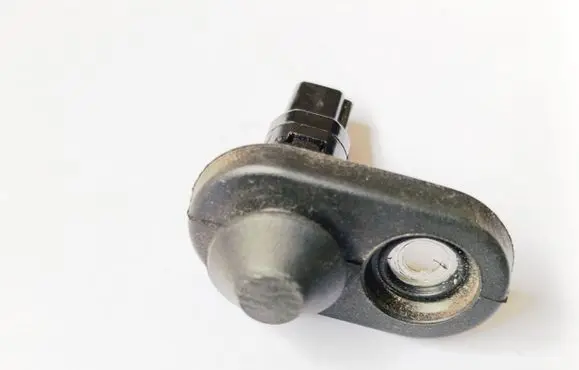 Toyota Avensis T270 Front door sensor coupe 