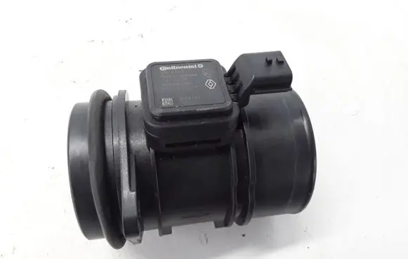 Dacia Sandero Mass air flow meter 8200682558