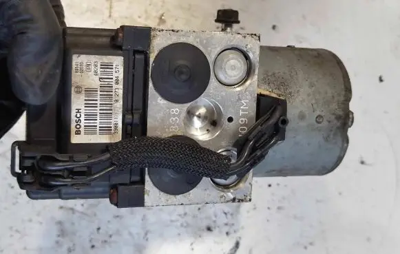 Toyota Corolla Verso E121 ABS Pump 0273004571 390011