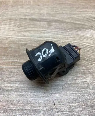 Ford Mondeo MK II Wing mirror switch 93BG17B676BA D3L0A WITHPLUG