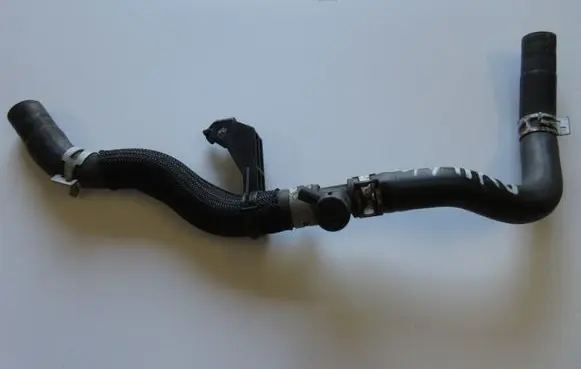 Toyota Auris E180 Engine coolant pipe/hose