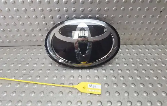 Toyota Hilux (AN120, AN130) Manufacturer badge logo/emblem 90975-A2014