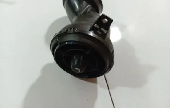 Dash center air vent grill