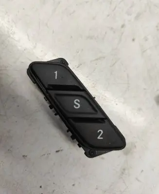 Chrysler Pacifica Seat memory switch 68258708AB 11021803 13211M