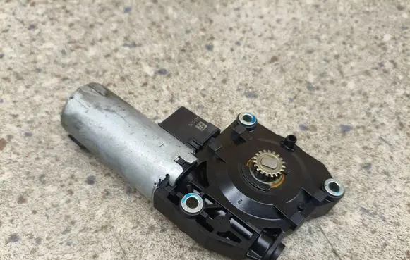 Volvo XC40 Sunroof motor/actuator 9929003868 405937 171128B