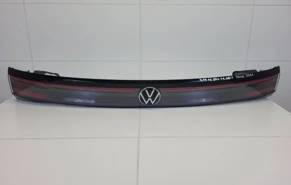 Volkswagen Taigo Tailgate rear/tail lights 00224304