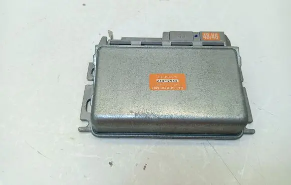 Mitsubishi 3000 GT ABS control unit/module MB954172