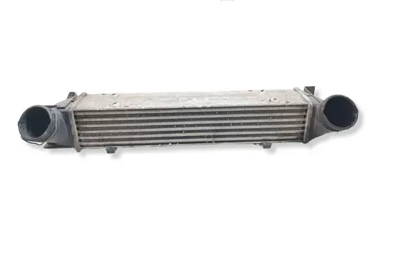 BMW 1 E82 E88 Intercooler radiator 524916