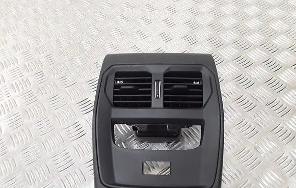 BMW 3 G20 G21 Dash center air vent grill 5A3B8E1