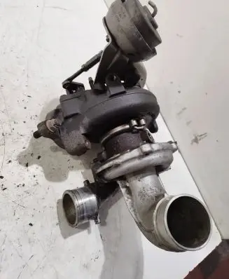 Toyota Avensis T250 Turbo 172010r041 0711050002