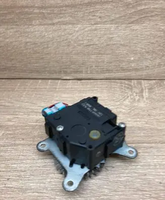 Toyota RAV 4 (XA30) Air flap motor/actuator 0638001100 12V06L6580 WithPlug