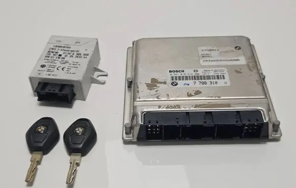 BMW 5 E39 Engine ECU kit and lock set 7788310 0281010314