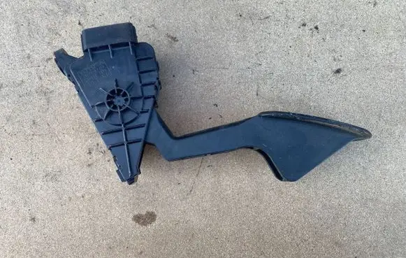 Toyota Land Cruiser (J120) Accelerator throttle pedal 7812060350 1988003020