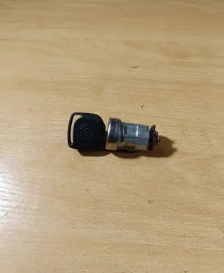Ford Mondeo MK I Ignition lock D07KA