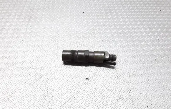 Volkswagen Polo II 86C 2F Fuel injector 031130201A