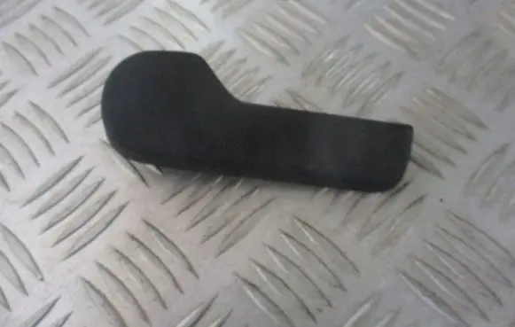 Seat Ibiza III (6L) Engine bonnet (hood) release handle