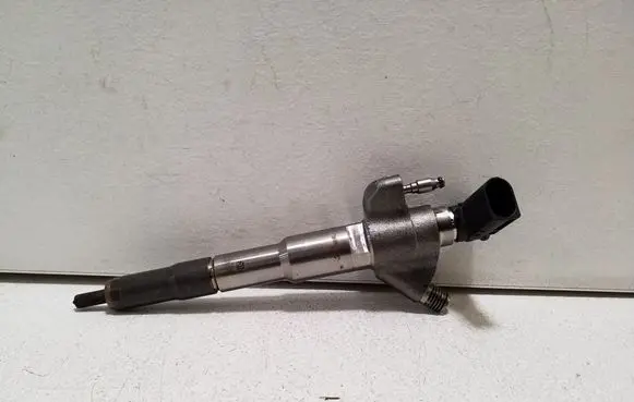 Nissan Navara D23 Fuel injector 16609567R HMLGT5690R