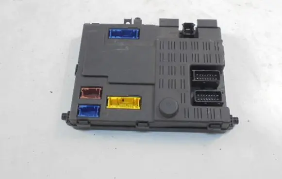 Citroen Xsara Picasso Fuse box set 9641957680