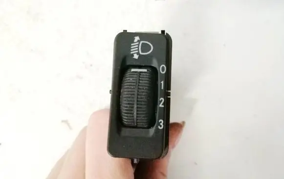 Mercedes-Benz ML W163 Headlight level height control switch a1638200010 04001300