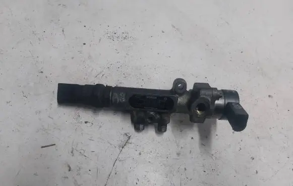 Audi A8 S8 D2 4D Fuel main line pipe 057130763A F00R000257