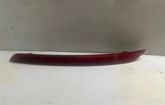 Volvo XC60 Rear tail light reflector 32133450