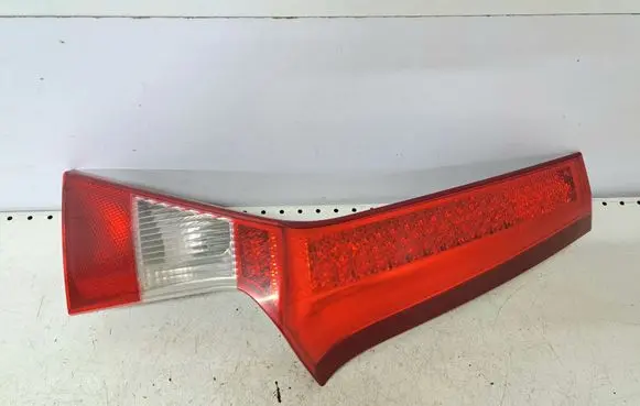 Volvo V70 Tailgate rear/tail lights 