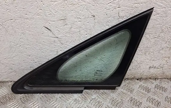 Toyota Verso Front triangle window/glass 621200F010 43R00097
