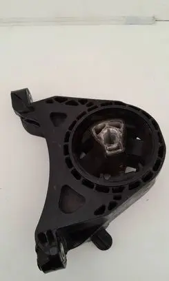 Opel Insignia A Engine mount bracket 13227769