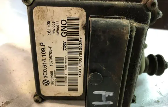 Volkswagen PASSAT B6 ABS Pump 3C0614109P