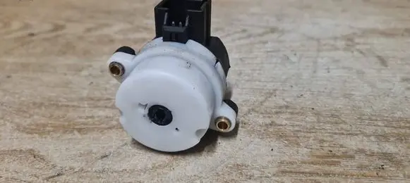 Volvo XC90 Ignition lock contact 8645228