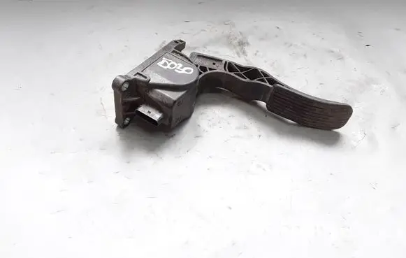 Mercedes-Benz Sprinter W906 Accelerator throttle pedal A9063000404 0280755023
