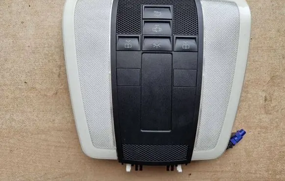Mercedes-Benz E C207 W207 Front seat light A2048202001 A2046801350
