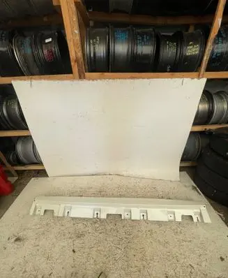 Mercedes-Benz GLE W167 Foot area side trim 
