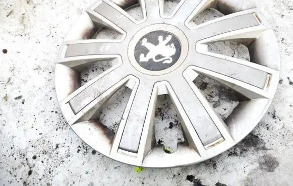 Peugeot 308 R15 wheel hub/cap/trim 
