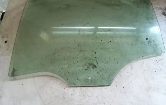 Opel Insignia A Rear door window glass 43R000055 DOT747