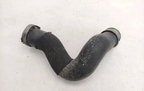 Audi Q7 4L Intercooler hose/pipe 7L6145738A 04408