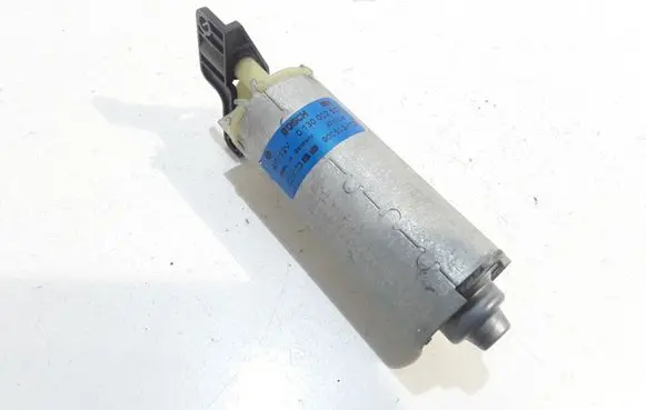 Volkswagen Phaeton Seat adjustment motor 0130002509
