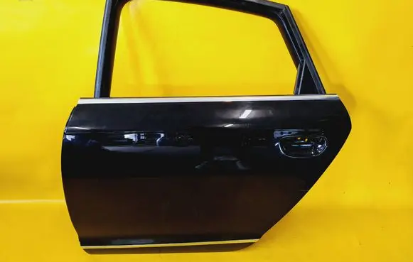 Rear door